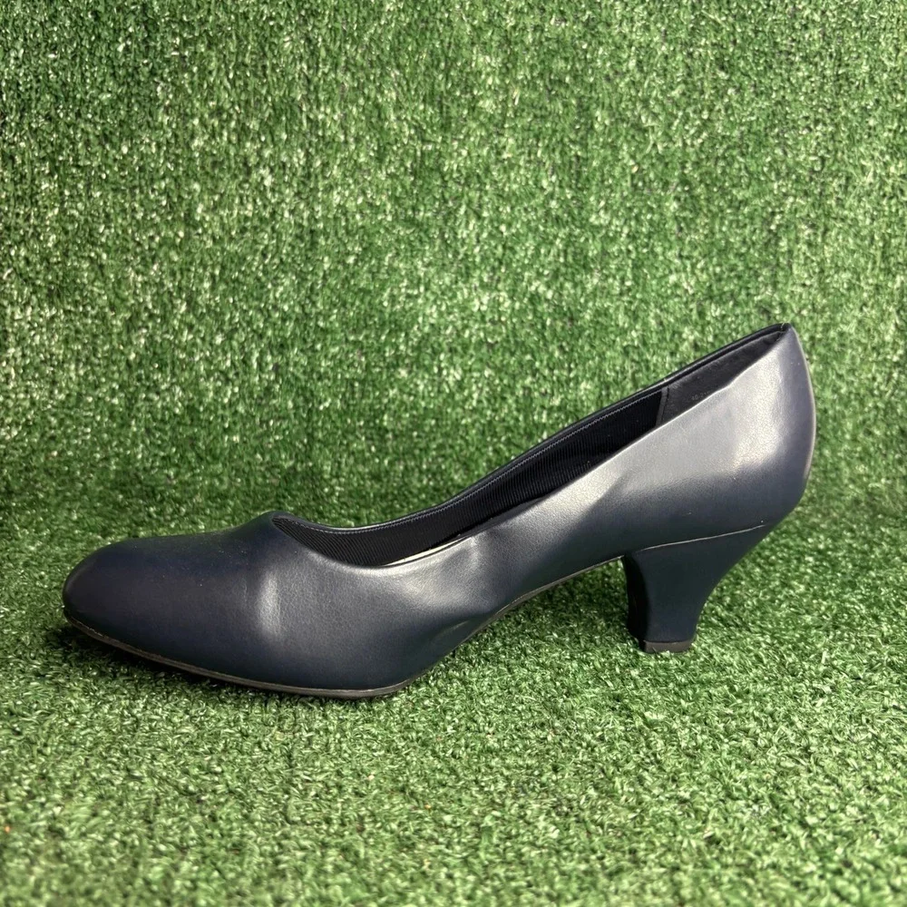 Easy‎ Street Fab Faux Leather Comfort Low Heel Pumps Womens Sz 9.5 WW Extra Wide